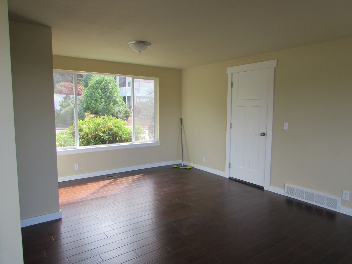 213 BAYSIDE RD - Bellingham - Washington - 4 bed, 3 bath rental property