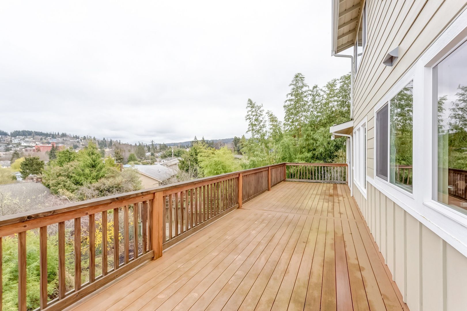 213 BAYSIDE RD - Bellingham - Washington - 4 bed, 3 bath rental property