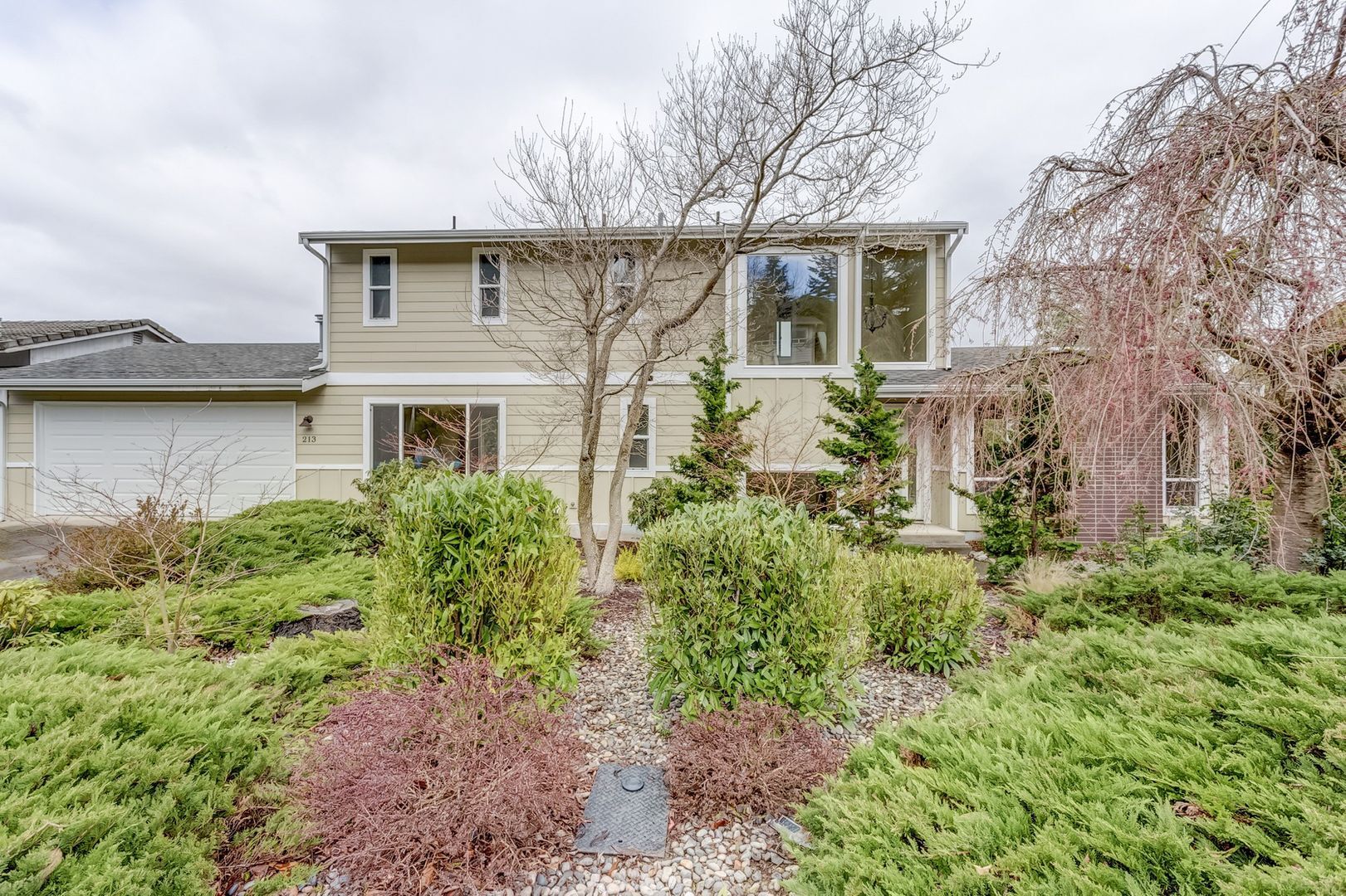 213 BAYSIDE RD - Bellingham - Washington - 4 bed, 3 bath rental property