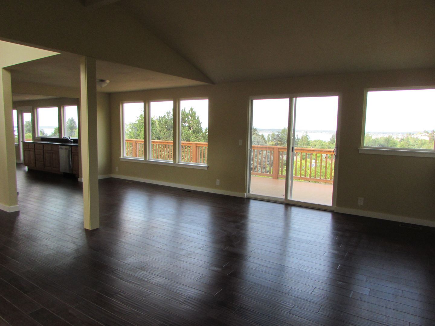 213 BAYSIDE RD - Bellingham - Washington - 4 bed, 3 bath rental property