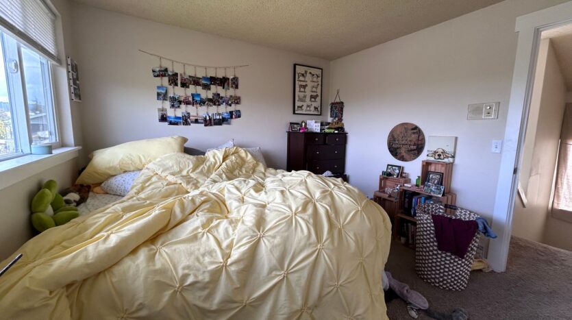 213 BAYSIDE RD - Bellingham - Washington - 4 bed, 3 bath rental property