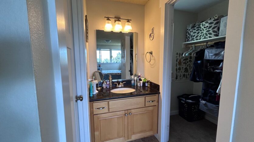 213 BAYSIDE RD - Bellingham - Washington - 4 bed, 3 bath rental property