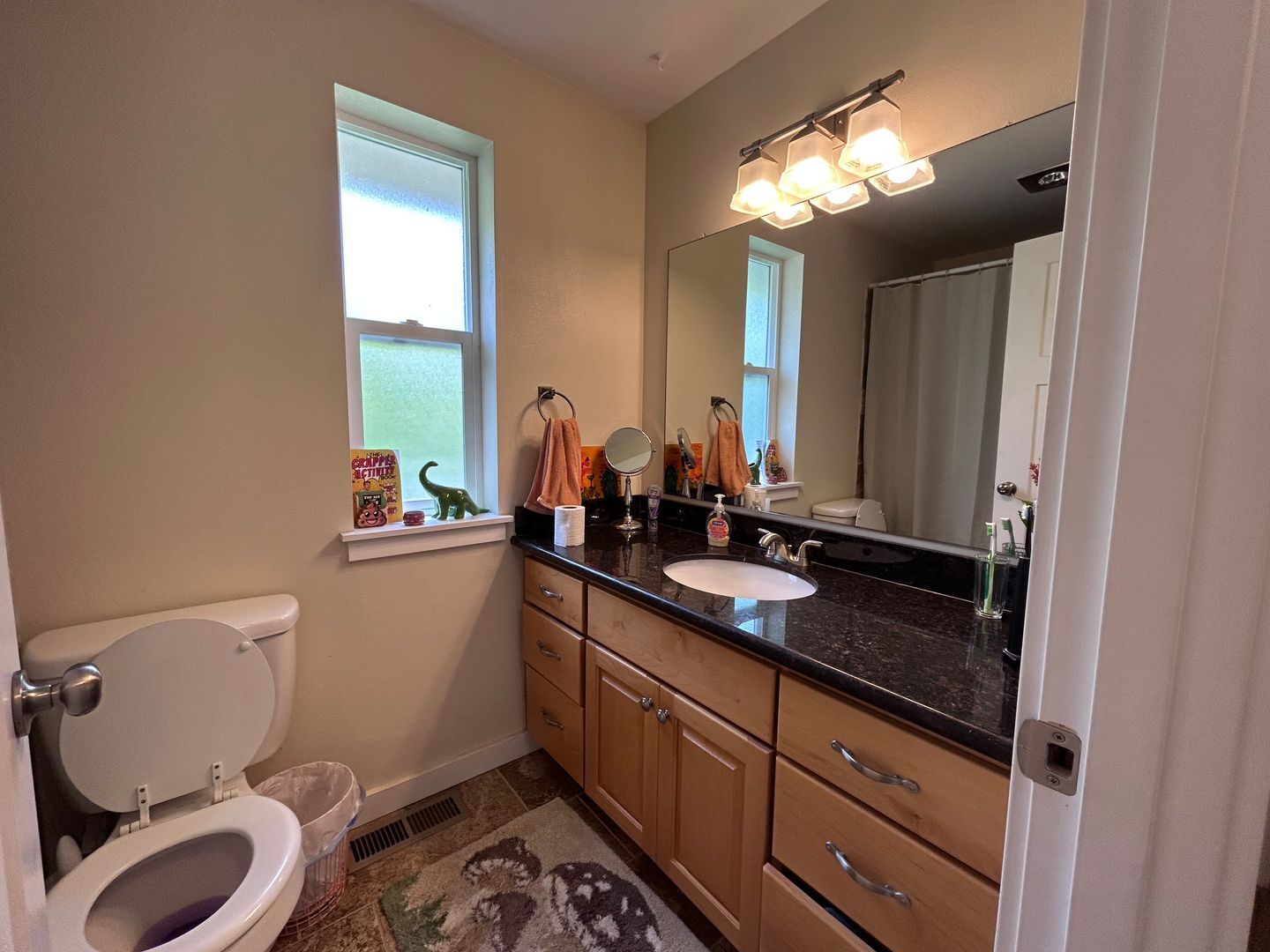 213 BAYSIDE RD - Bellingham - Washington - 4 bed, 3 bath rental property
