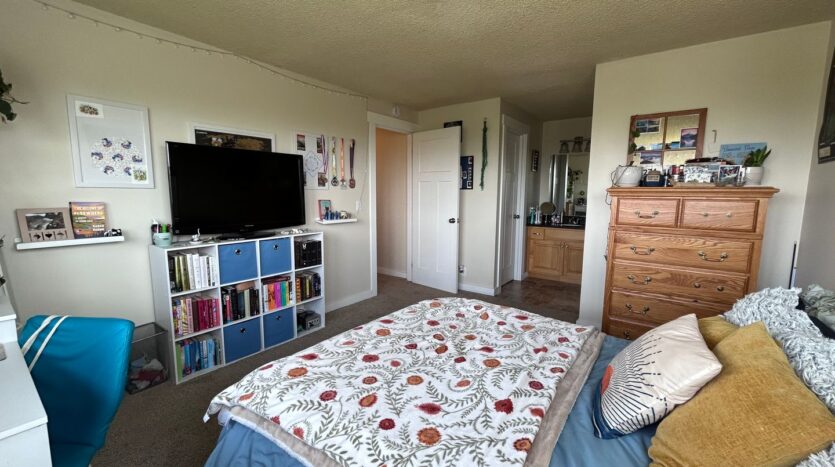 213 BAYSIDE RD - Bellingham - Washington - 4 bed, 3 bath rental property