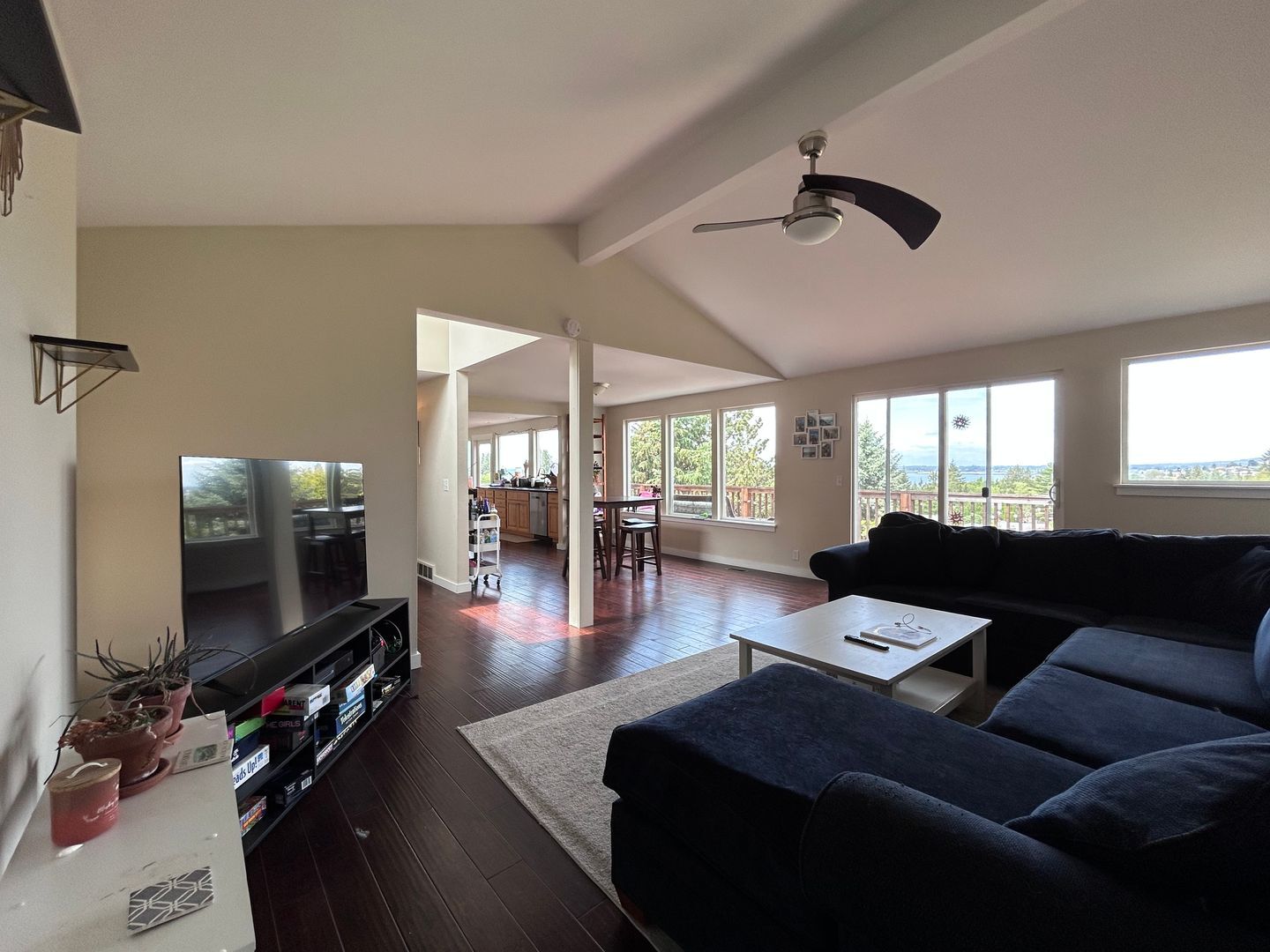 213 BAYSIDE RD - Bellingham - Washington - 4 bed, 3 bath rental property