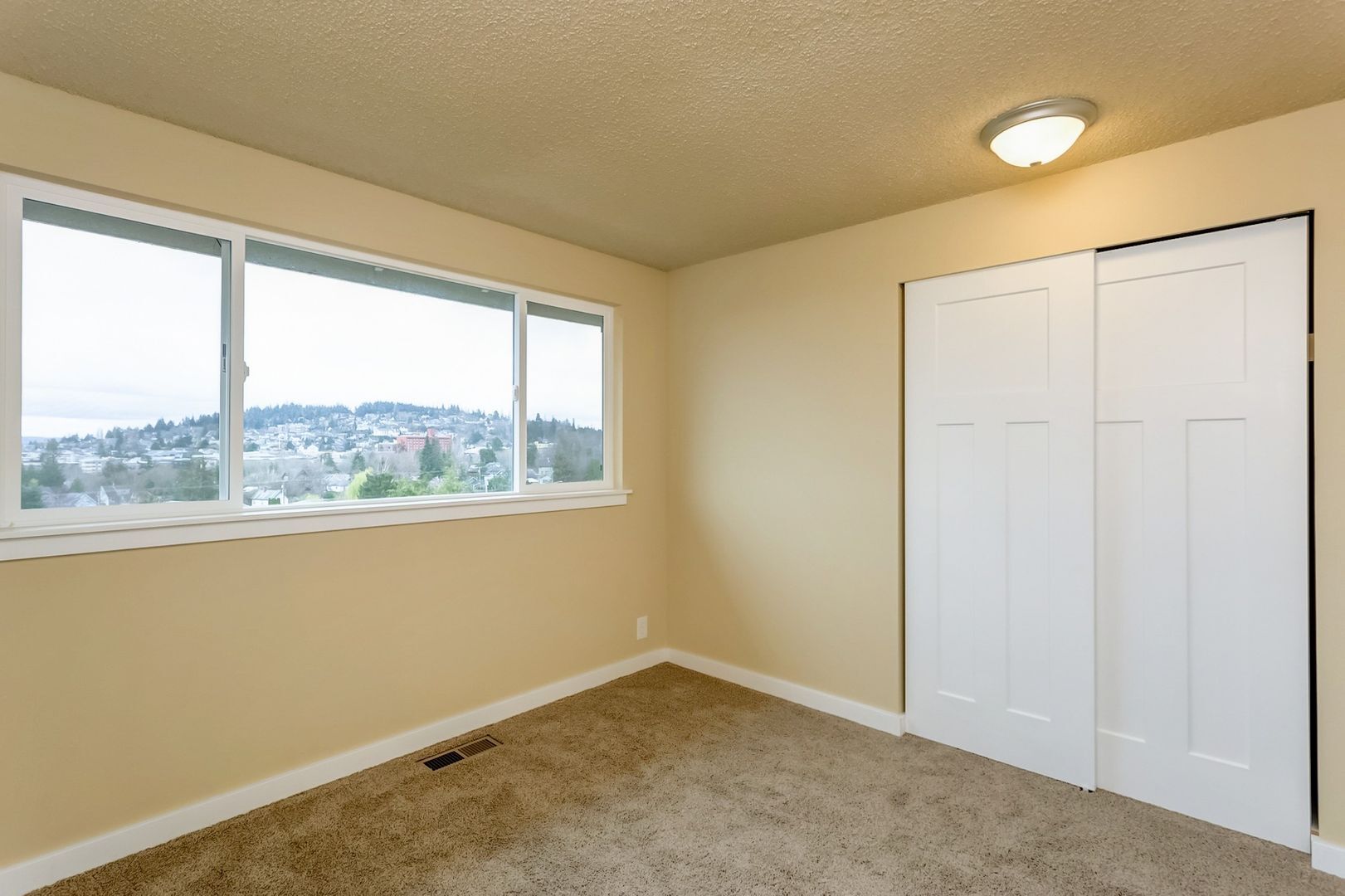 213 BAYSIDE RD - Bellingham - Washington - 4 bed, 3 bath rental property