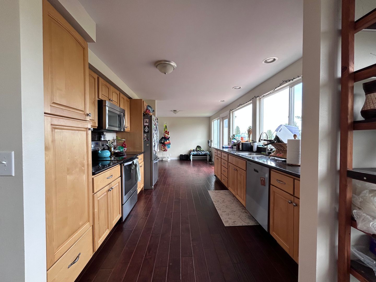 213 BAYSIDE RD - Bellingham - Washington - 4 bed, 3 bath rental property