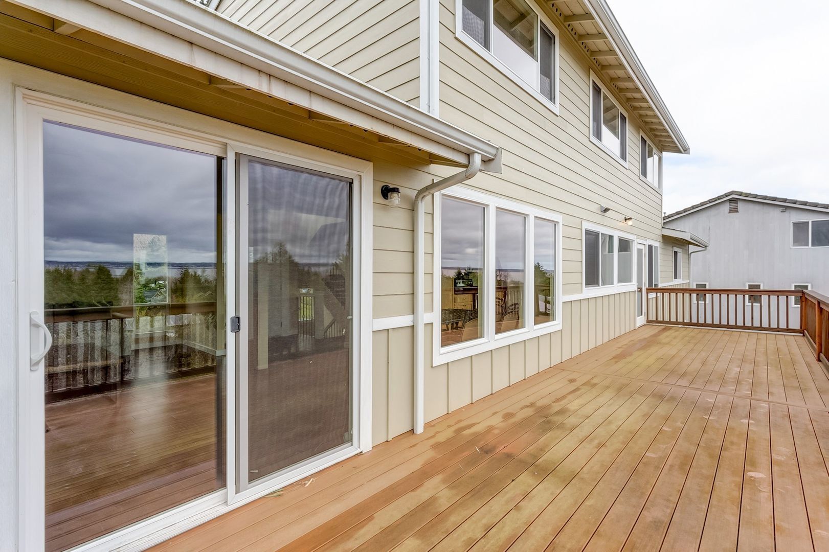 213 BAYSIDE RD - Bellingham - Washington - 4 bed, 3 bath rental property