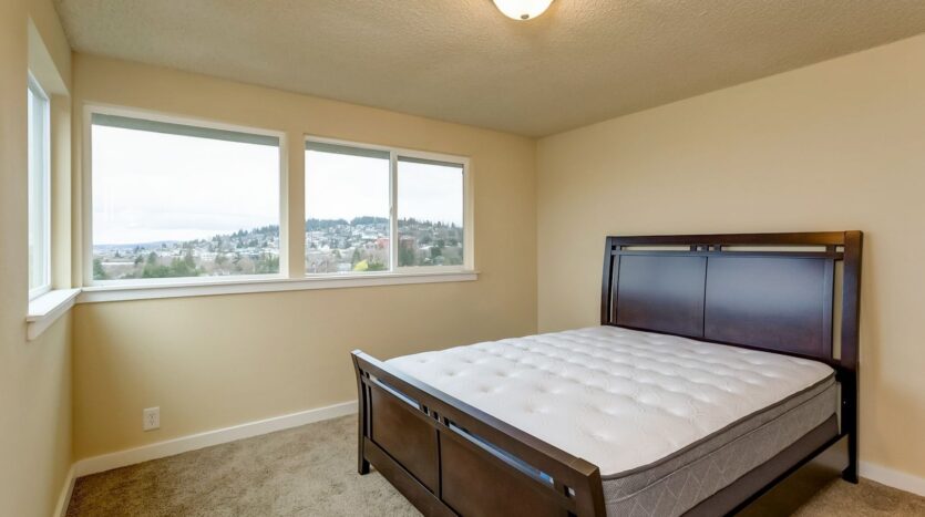 213 BAYSIDE RD - Bellingham - Washington - 4 bed, 3 bath rental property