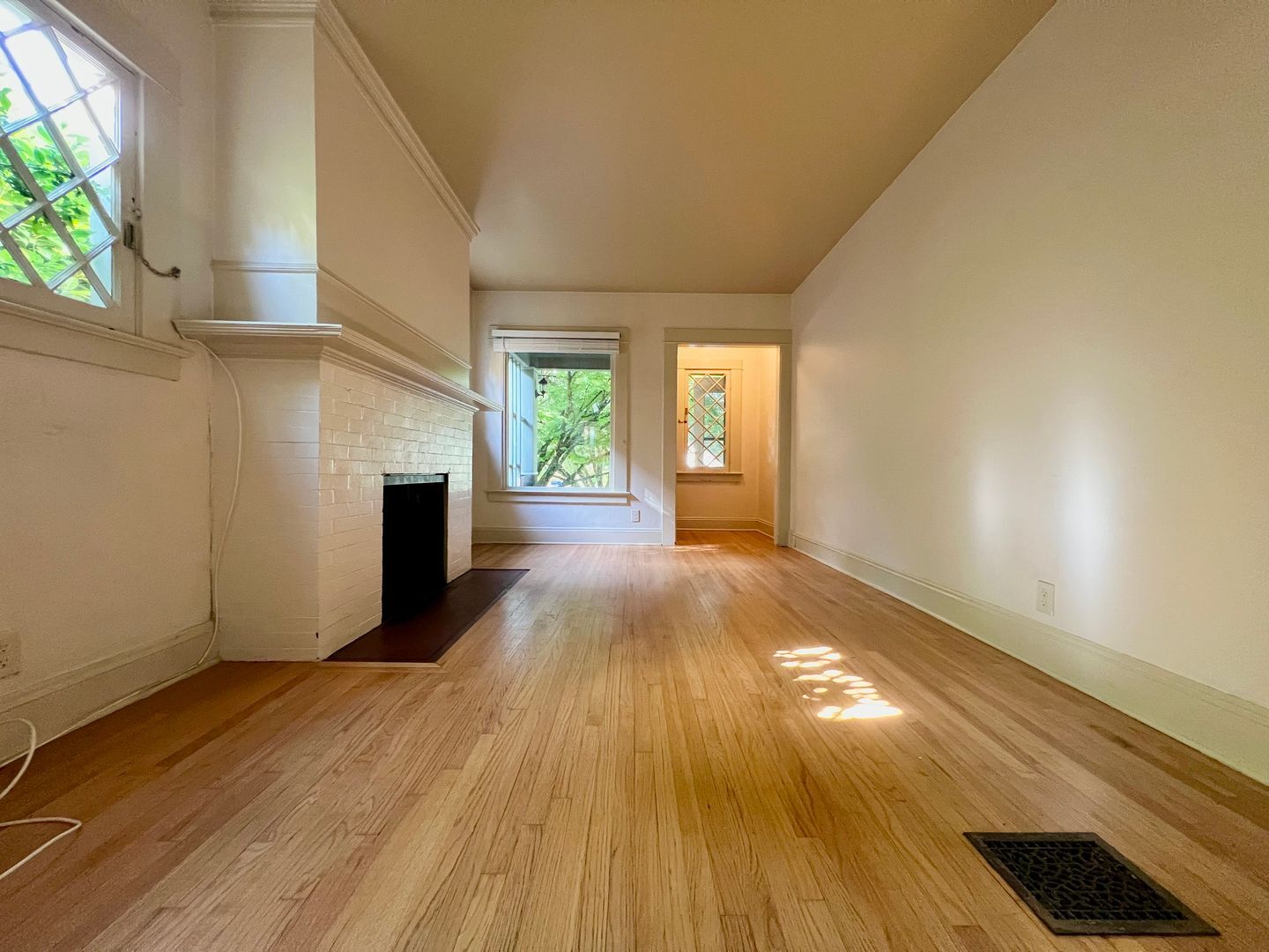 2222 NW Johnson Street - Portland - Oregon - 2 bed, 1 bath rental property
