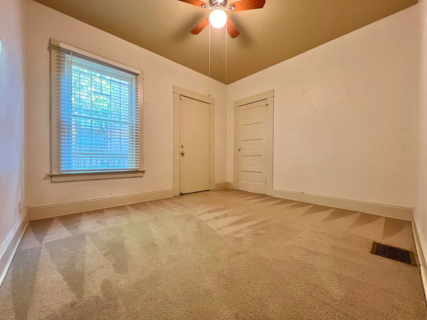 2222 NW Johnson Street - Portland - Oregon - 2 bed, 1 bath rental property
