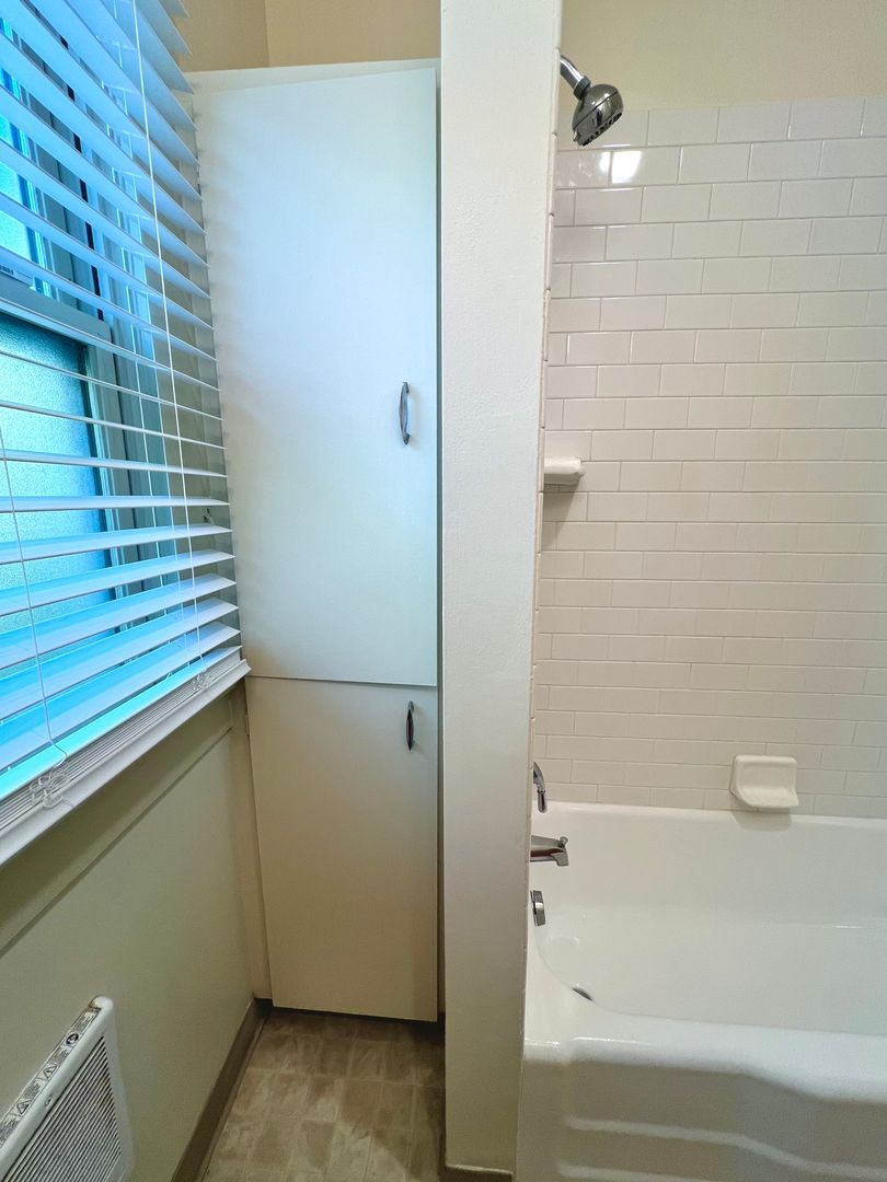 2222 NW Johnson Street - Portland - Oregon - 2 bed, 1 bath rental property