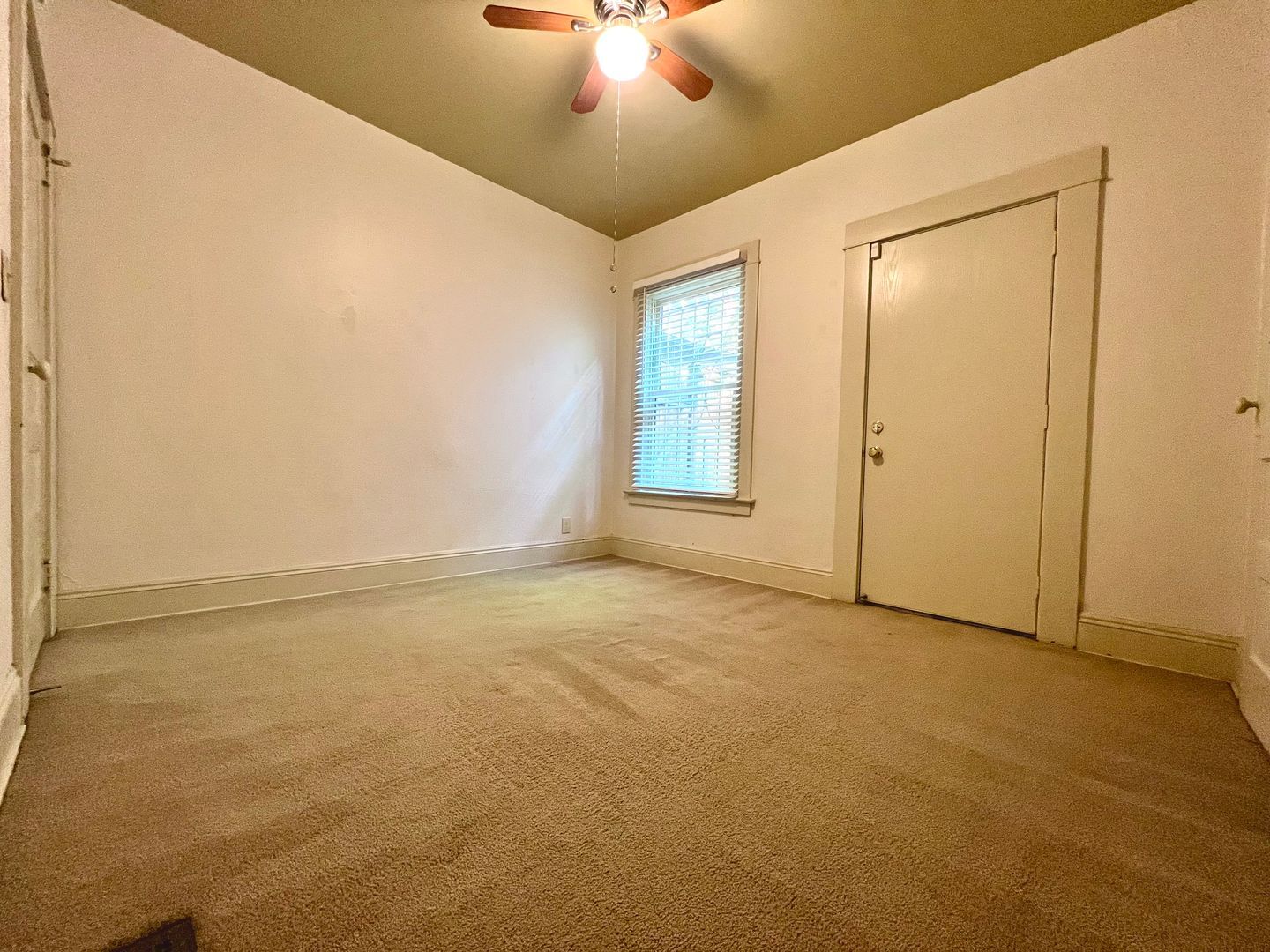 2222 NW Johnson Street - Portland - Oregon - 2 bed, 1 bath rental property