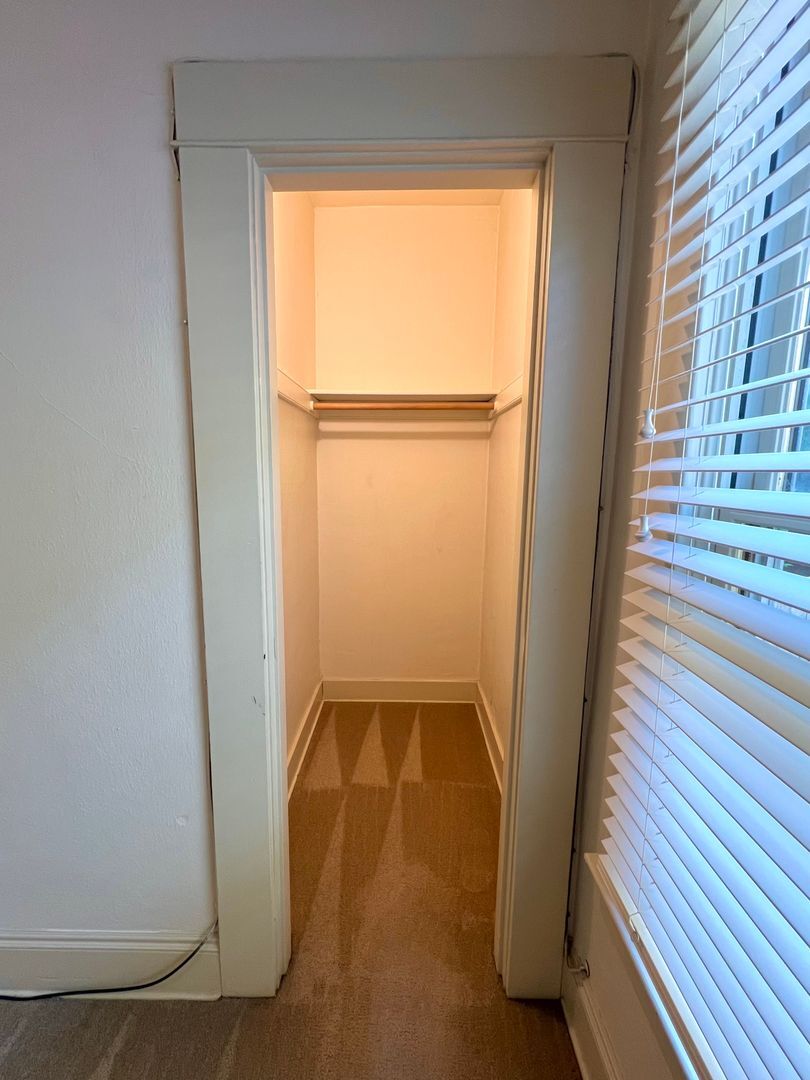 2222 NW Johnson Street - Portland - Oregon - 2 bed, 1 bath rental property