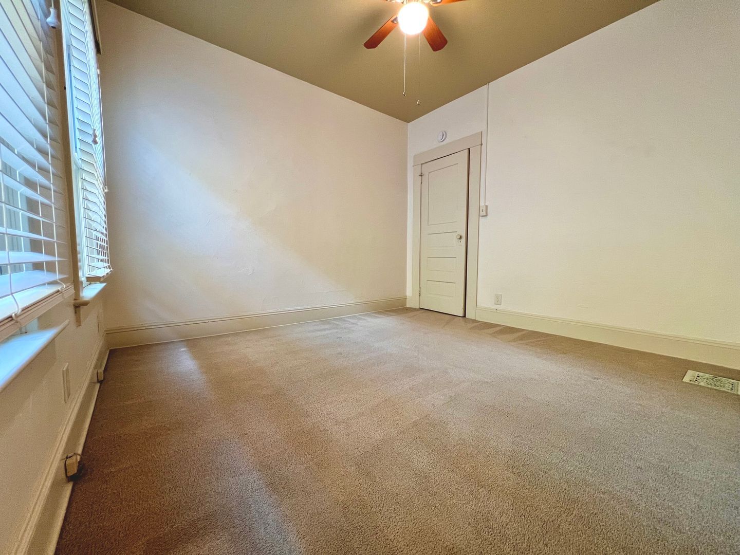2222 NW Johnson Street - Portland - Oregon - 2 bed, 1 bath rental property