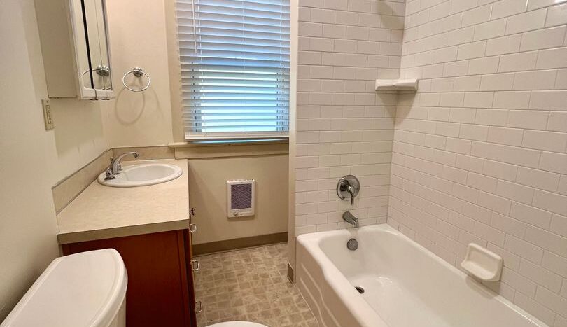2222 NW Johnson Street - Portland - Oregon - 2 bed, 1 bath rental property