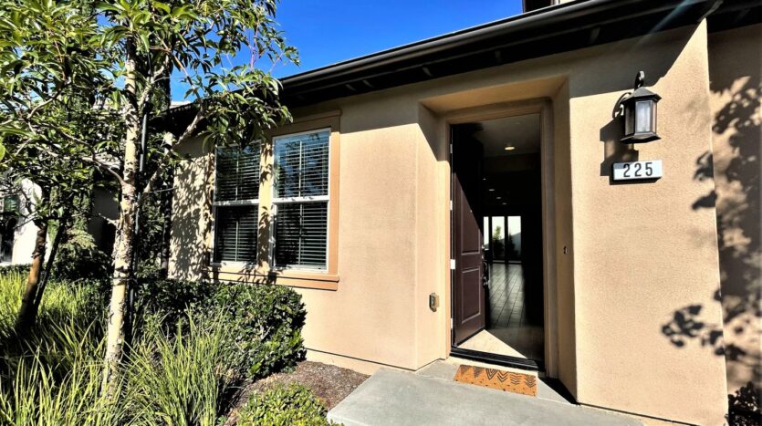 225 Bright Poppy - Irvine - California - 4 bed, 3 bath rental property