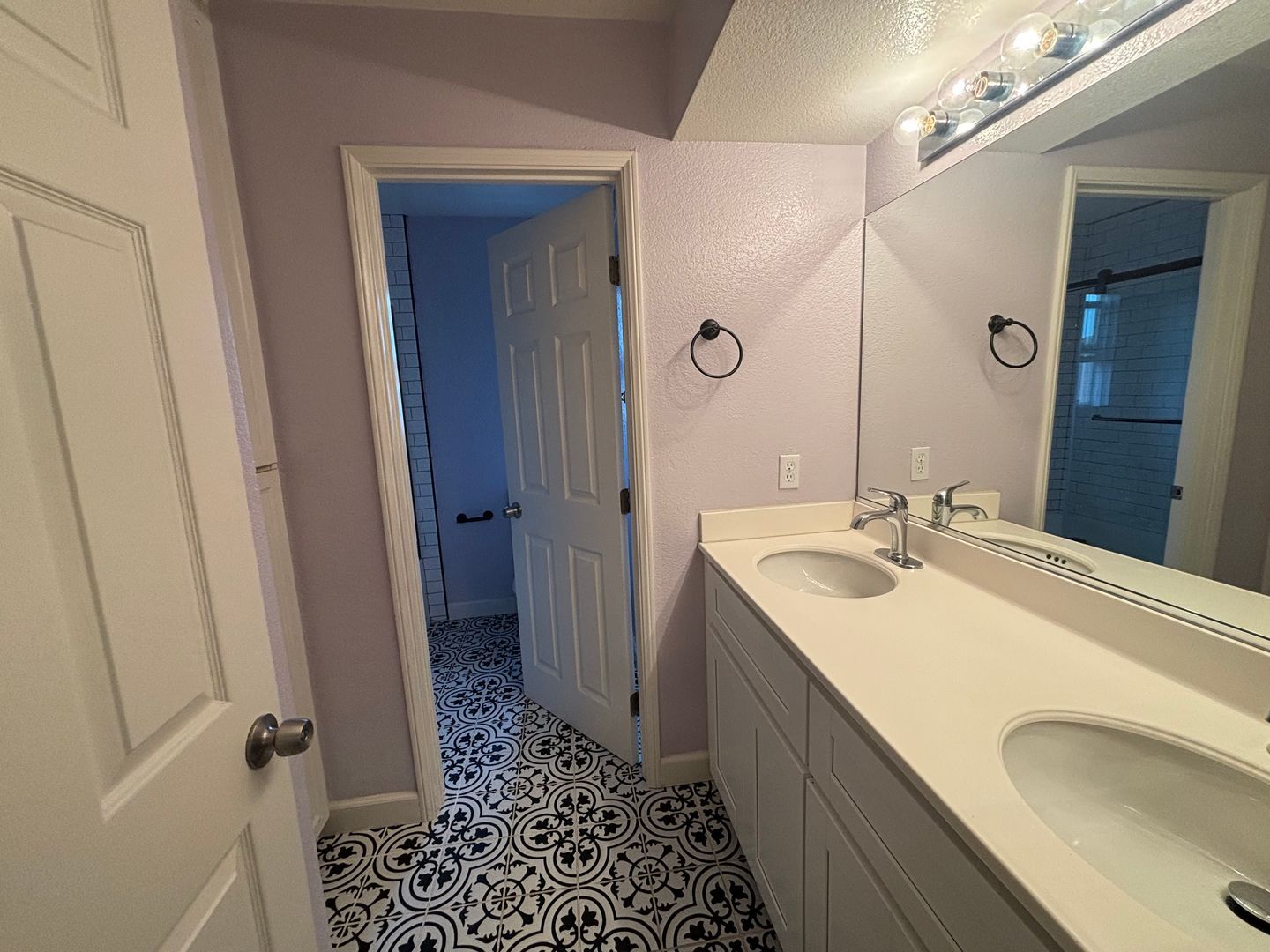 2364 Calle Sabroso Unit #33 - Chula Vista - California - 2 bed, 1.5 bath rental property