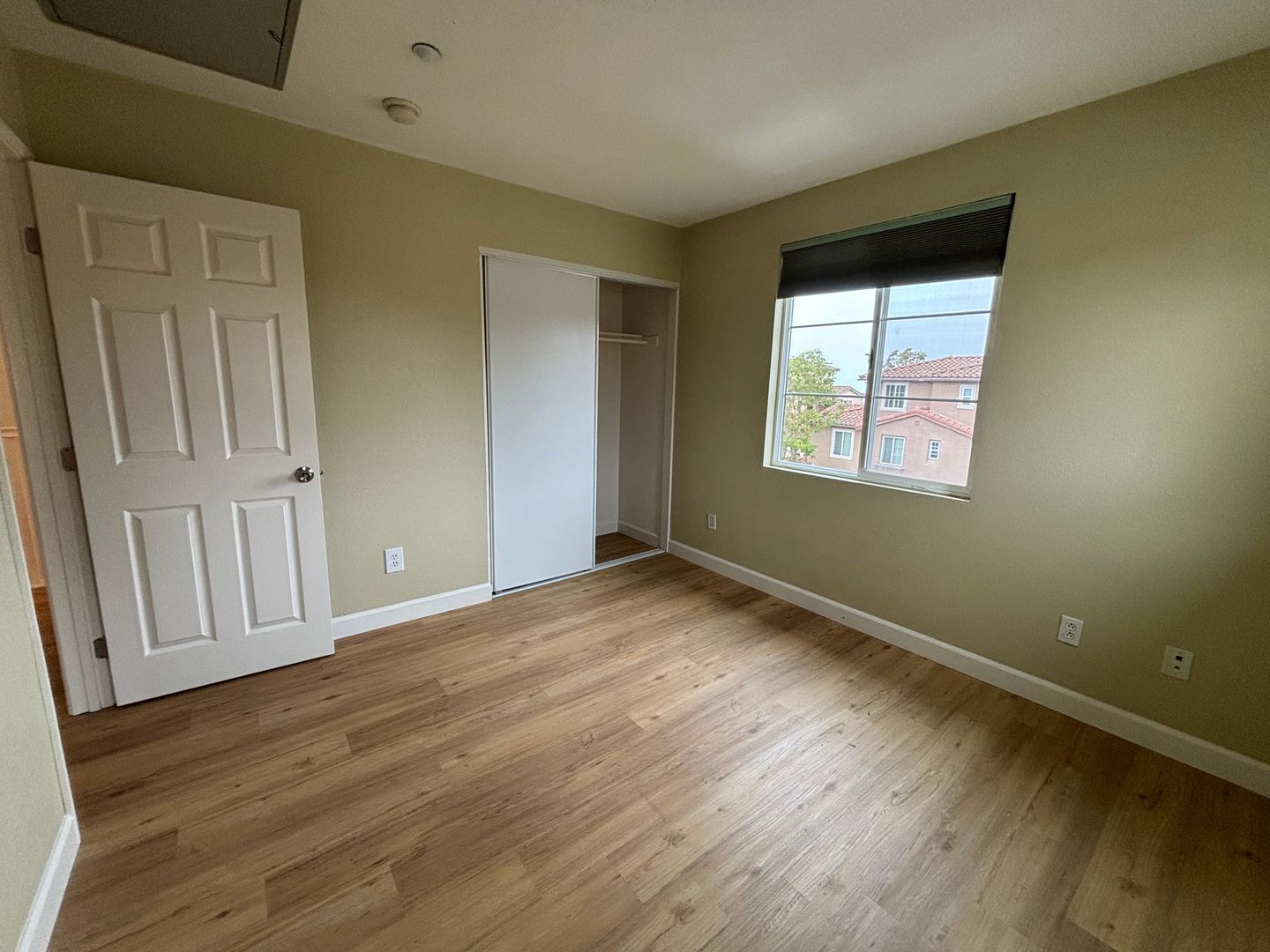 2364 Calle Sabroso Unit #33 - Chula Vista - California - 2 bed, 1.5 bath rental property