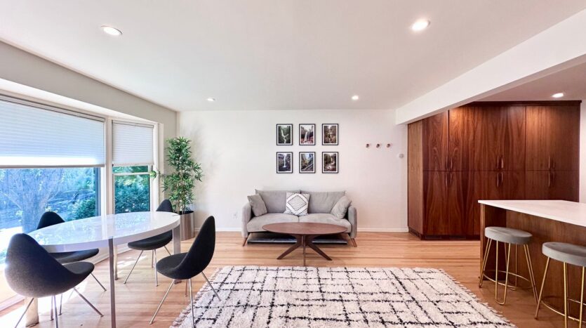2425 NE Everett Street - Portland - Oregon - 2 bed, 1 bath rental property