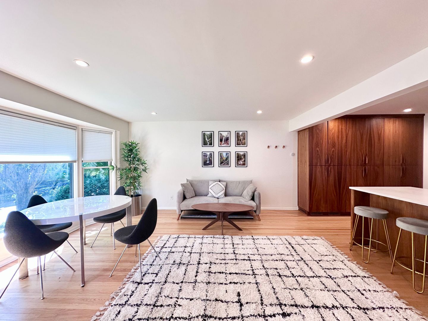 2425 NE Everett Street - Portland - Oregon - 2 bed, 1 bath rental property