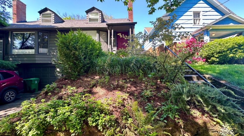 2425 NE Everett Street - Portland - Oregon - 2 bed, 1 bath rental property