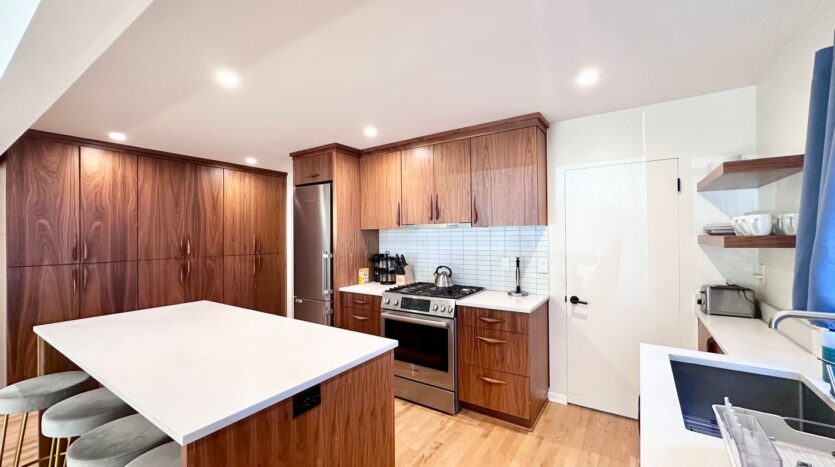 2425 NE Everett Street - Portland - Oregon - 2 bed, 1 bath rental property