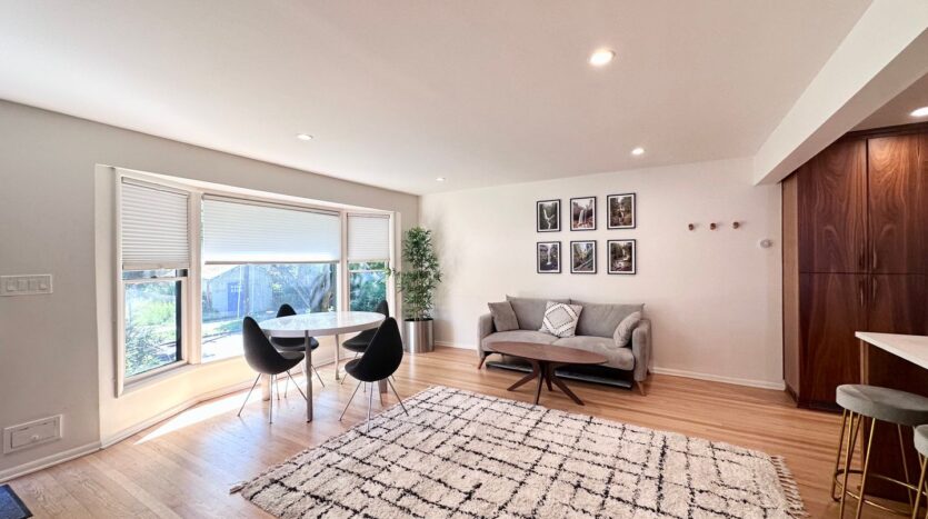 2425 NE Everett Street - Portland - Oregon - 2 bed, 1 bath rental property