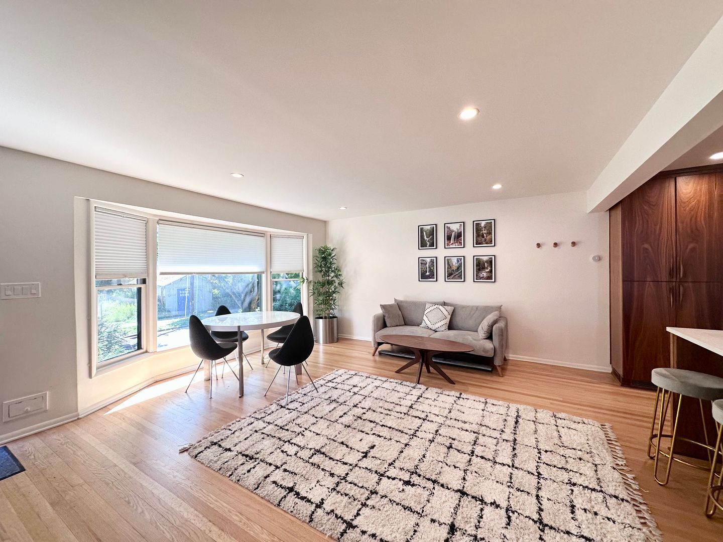 2425 NE Everett Street - Portland - Oregon - 2 bed, 1 bath rental property