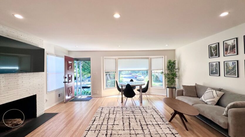 2425 NE Everett Street - Portland - Oregon - 2 bed, 1 bath rental property