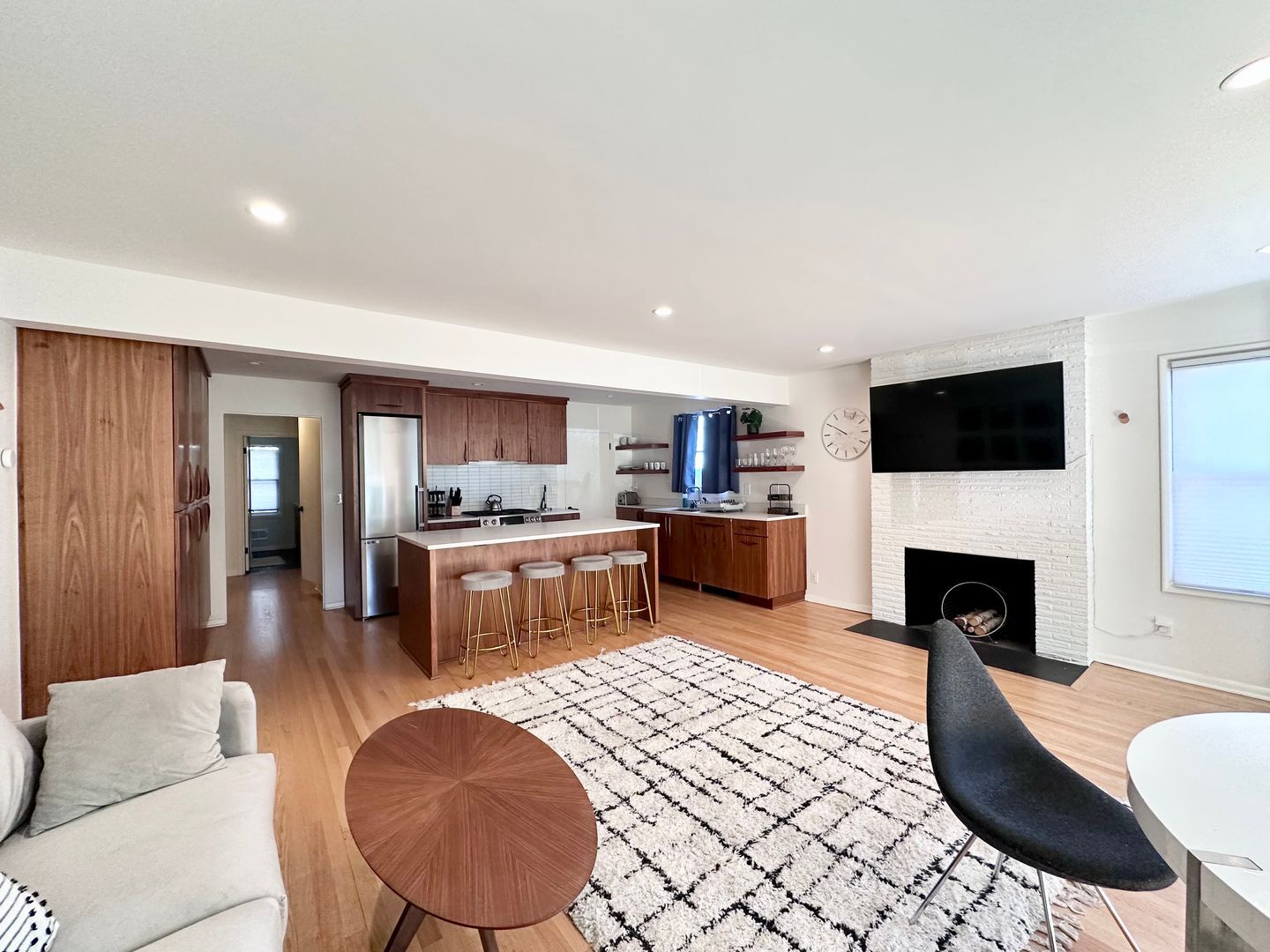 2425 NE Everett Street - Portland - Oregon - 2 bed, 1 bath rental property