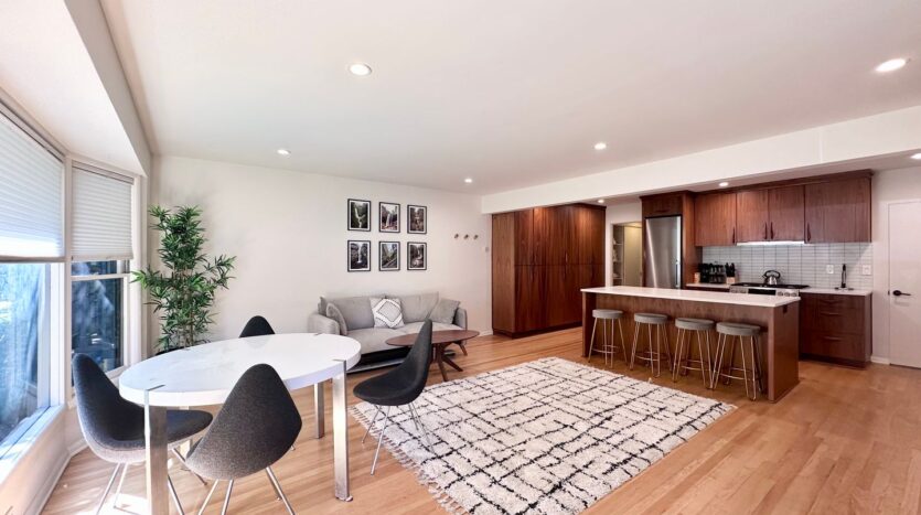 2425 NE Everett Street - Portland - Oregon - 2 bed, 1 bath rental property