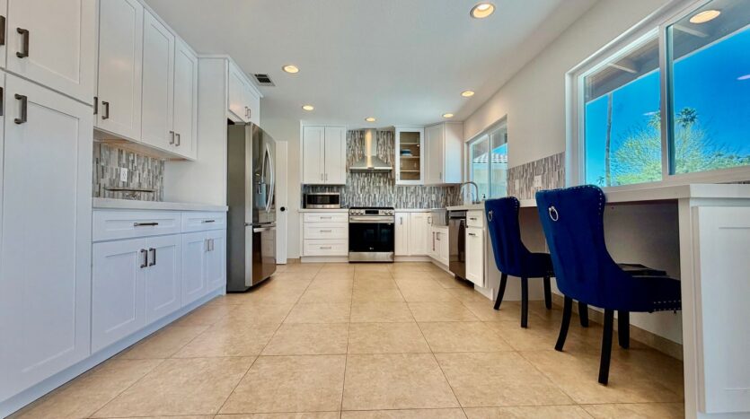 2450 Tamarisk Rd  - Palm Springs - California - 4 bed, 2 bath rental property