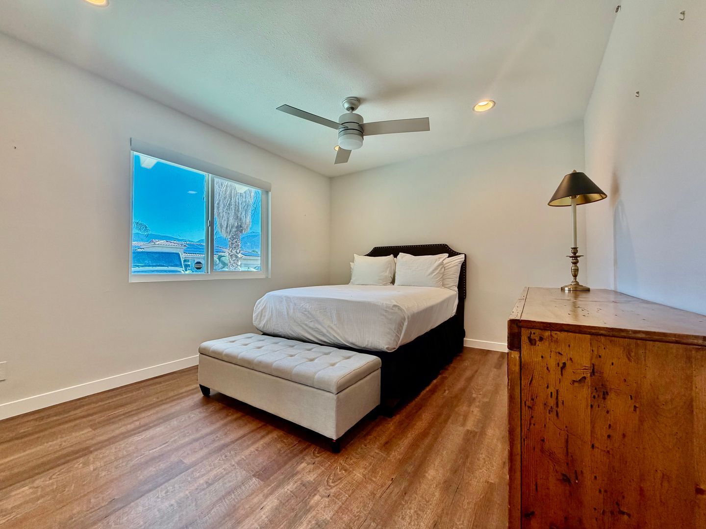 2450 Tamarisk Rd  - Palm Springs - California - 4 bed, 2 bath rental property