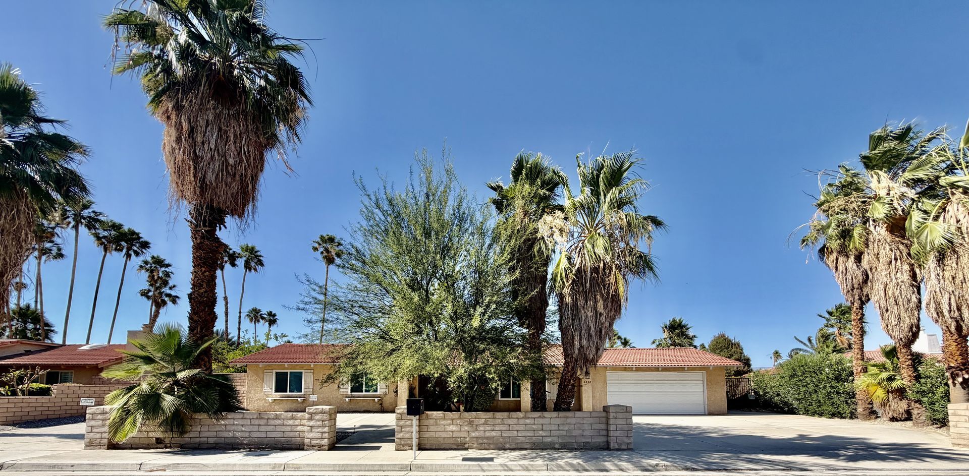 2450 Tamarisk Rd  - Palm Springs - California - 4 bed, 2 bath rental property