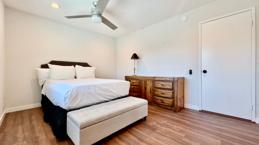 2450 Tamarisk Rd  - Palm Springs - California - 4 bed, 2 bath rental property