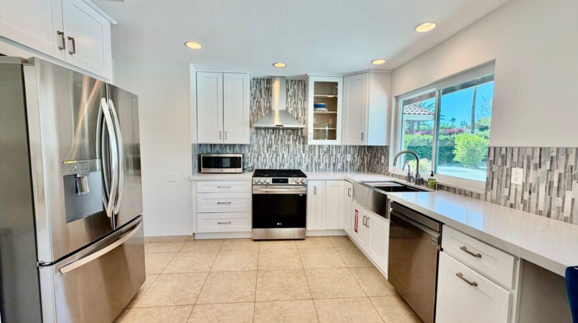2450 Tamarisk Rd  - Palm Springs - California - 4 bed, 2 bath rental property