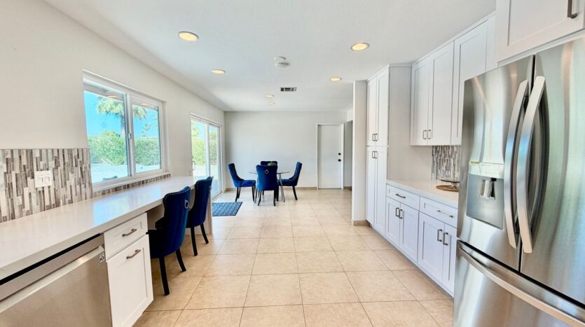 2450 Tamarisk Rd  - Palm Springs - California - 4 bed, 2 bath rental property