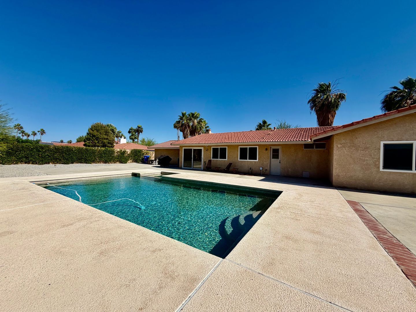 2450 Tamarisk Rd  - Palm Springs - California - 4 bed, 2 bath rental property