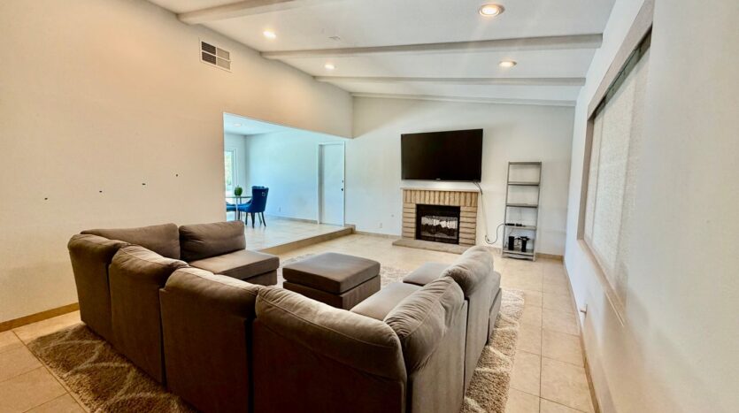 2450 Tamarisk Rd  - Palm Springs - California - 4 bed, 2 bath rental property