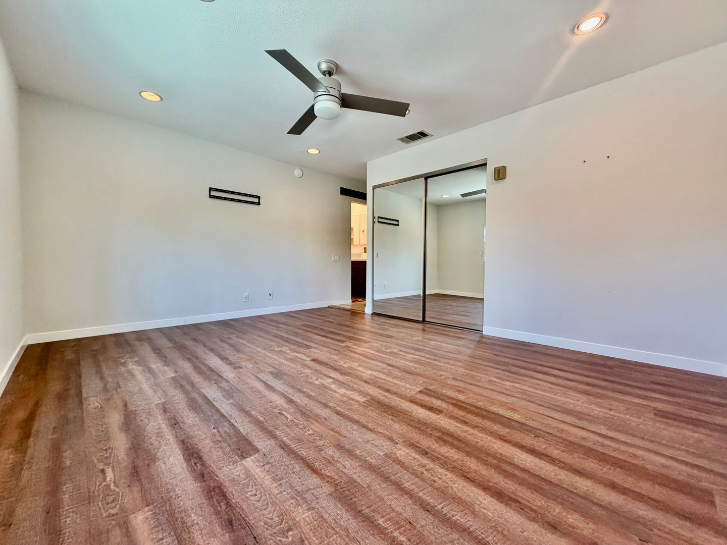2450 Tamarisk Rd  - Palm Springs - California - 4 bed, 2 bath rental property