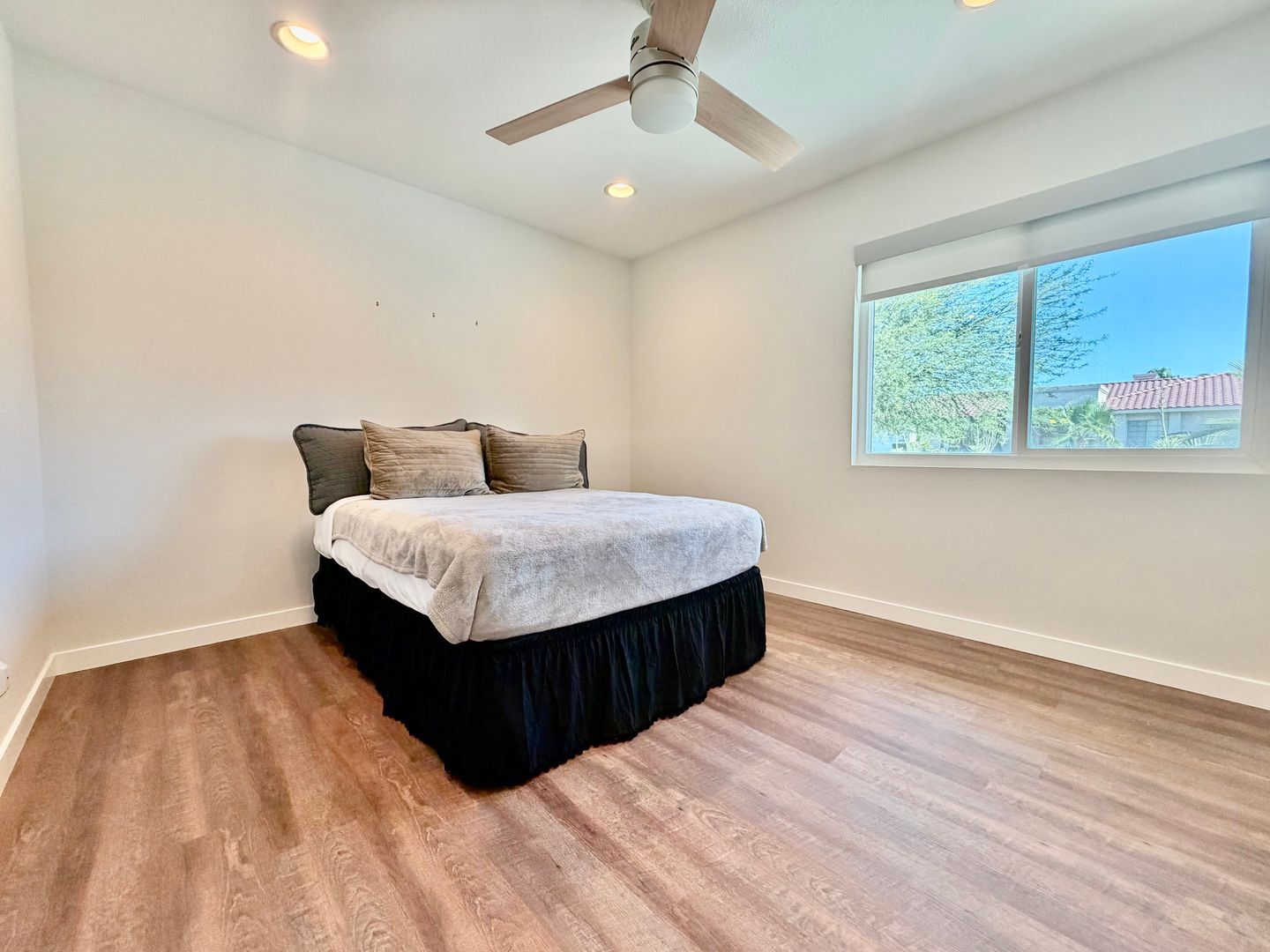 2450 Tamarisk Rd  - Palm Springs - California - 4 bed, 2 bath rental property