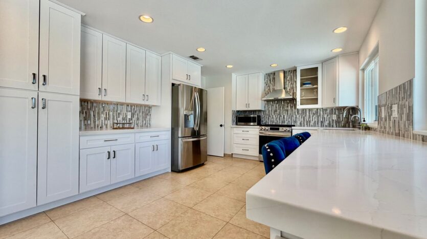 2450 Tamarisk Rd  - Palm Springs - California - 4 bed, 2 bath rental property