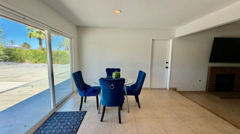 2450 Tamarisk Rd  - Palm Springs - California - 4 bed, 2 bath rental property
