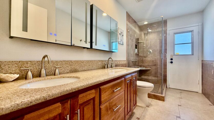 2450 Tamarisk Rd  - Palm Springs - California - 4 bed, 2 bath rental property