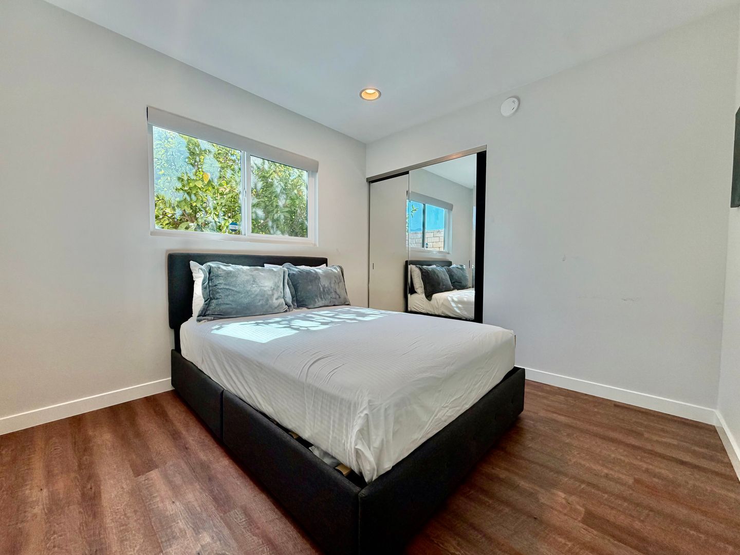 2450 Tamarisk Rd  - Palm Springs - California - 4 bed, 2 bath rental property
