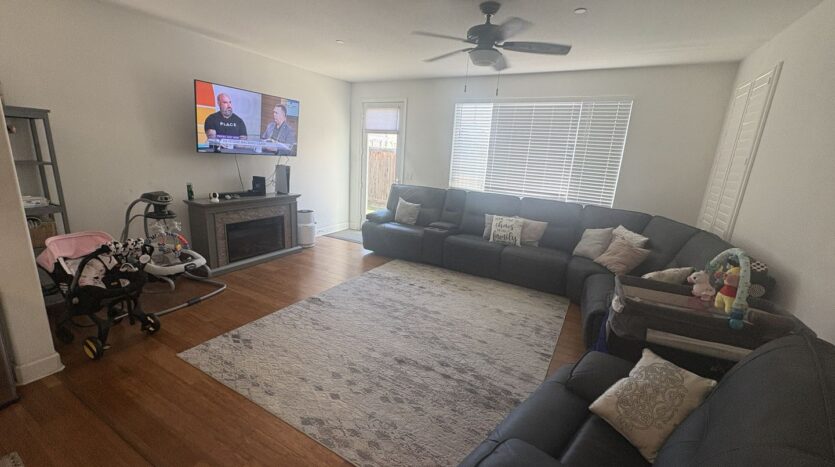 2532 Judith Resnik Ave - Sacramento - California - 4 bed, 2.5 bath rental property