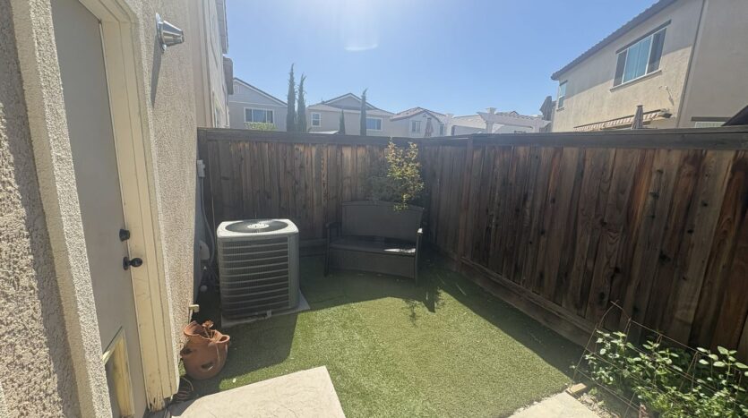 2532 Judith Resnik Ave - Sacramento - California - 4 bed, 2.5 bath rental property