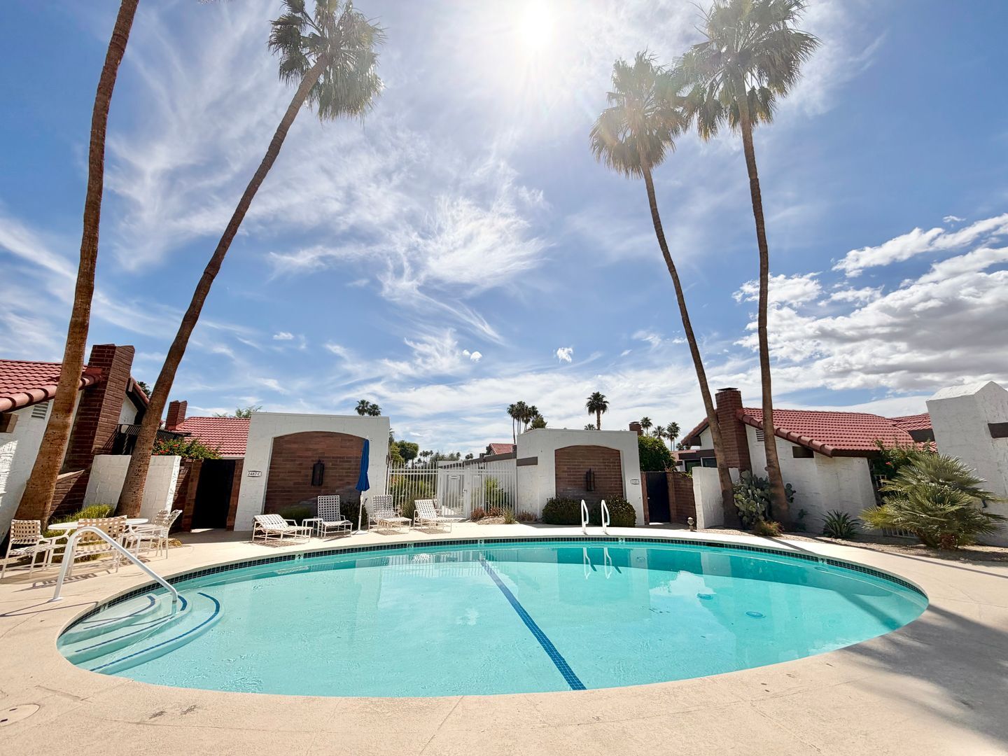 2550 Miramonte Circle E Unit C - Palm Springs - California - 3 bed, 2.5 bath rental property