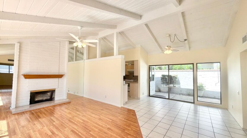 2550 Miramonte Circle E Unit C - Palm Springs - California - 3 bed, 2.5 bath rental property